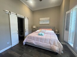 ELUX with heated pool spa