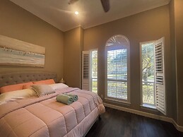 ELUX with heated pool spa