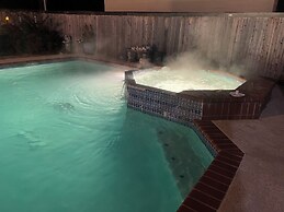 ELUX with heated pool spa