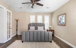 ELUX with heated pool spa