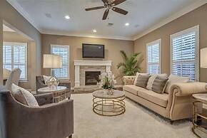 ELUX with heated pool spa