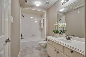 ELUX with heated pool spa