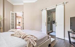 ELUX with heated pool spa