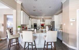 ELUX with heated pool spa