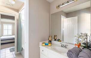 ELUX with heated pool spa