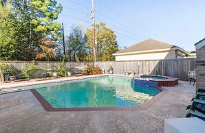 ELUX with heated pool spa