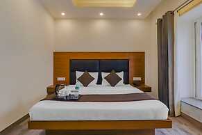 Goroomgo Thee Aura Mussoorie