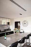 Luxury Melbourne With Albert Park Views