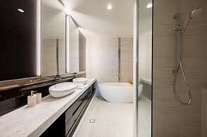 Luxury Melbourne With Albert Park Views