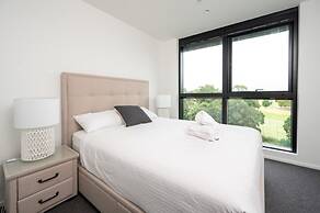 Luxury Melbourne With Albert Park Views