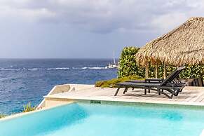 Kas di So o Ocean Front Luxury Villa