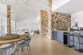 Kas di So o Ocean Front Luxury Villa