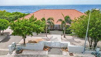 Kas di So o Ocean Front Luxury Villa