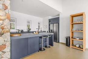 Kas di So o Ocean Front Luxury Villa