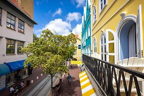 Grand Urban Elegance - City Center Luxury