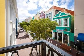 Grand Urban Elegance - City Center Luxury