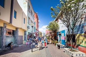 Grand Urban Elegance - City Center Luxury