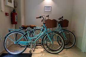 Grand Urban Elegance - City Center Luxury