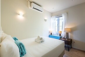 Grand Urban Elegance - City Center Luxury