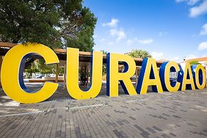 Grand Urban Elegance - City Center Luxury