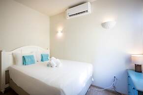 Grand Urban Elegance - City Center Luxury