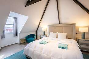 The Handelskade Crown A Historical Penthouse