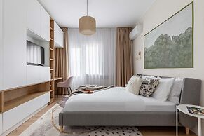 Holt - Out of the Woods