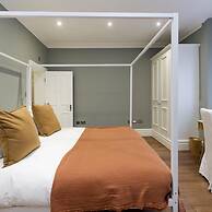 Attractive 1-bed Flat in Prestige Knightsbridge