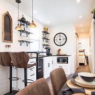 The Newtonian Tiny Container Home Near Magnolia