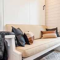 The Newtonian Tiny Container Home Near Magnolia