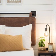 The Newtonian Tiny Container Home Near Magnolia