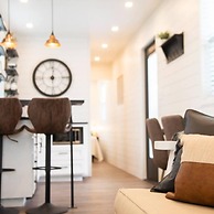 The Newtonian Tiny Container Home Near Magnolia