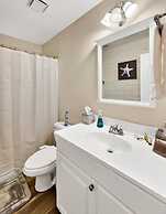 New Cozy Retreat Located 15 Minutes to Waco
