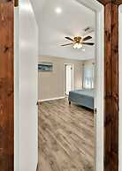 New Cozy Retreat Located 15 Minutes to Waco