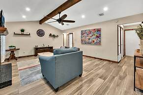 New Cozy Retreat Located 15 Minutes to Waco