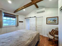 Wagon Wheel Cottage Couples Getaway in the Country