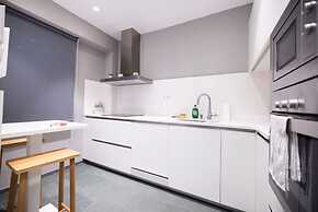 Ampersand - Bright 2-bedroom Apartment