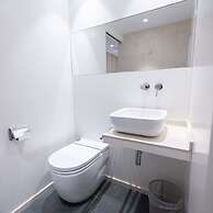 Ampersand - Bright 2-bedroom Apartment