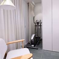 Ampersand - Bright 2-bedroom Apartment