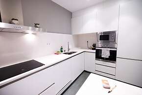 Ampersand - Bright 2-bedroom Apartment