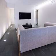 Ampersand - Bright 2-bedroom Apartment