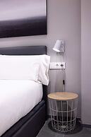 Ampersand - Bright 2-bedroom Apartment