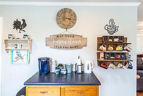Songbird Haven Cozy Country Getaway