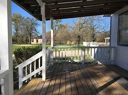 Songbird Haven Cozy Country Getaway