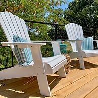 The Shoreline Container Tiny Home 12 min to Magnolia Baylor