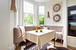 Serene 2 Bed Flat Chiswick Min Monthly Stay