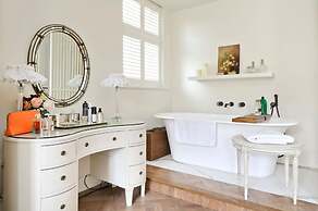 Serene 2 Bed Flat Chiswick Min Monthly Stay