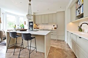 Serene 2 Bed Flat Chiswick Min Monthly Stay