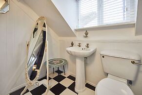 Host Stay Dotty s Coastal Retreat