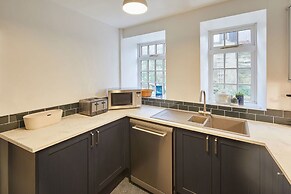 Host Stay Dotty s Coastal Retreat